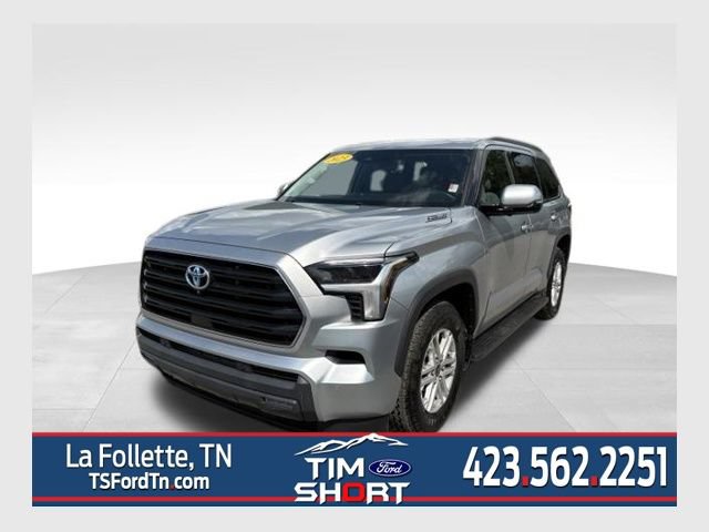 Used 2023 Toyota Sequoia SR5 AWD/4WD video 1
