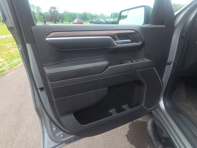 Used 2023 Chevrolet Silverado 1500 RST w/ Redline Edition AWD/4WD image 19