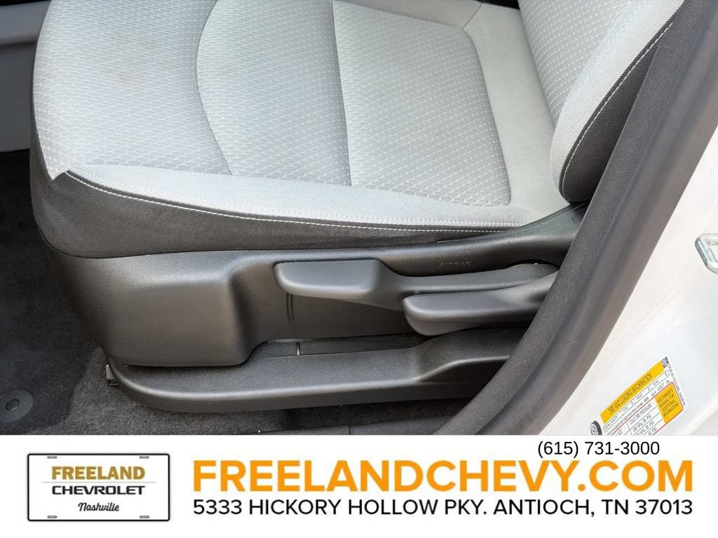Used 2024 GMC Terrain SLE AWD/4WD image 23