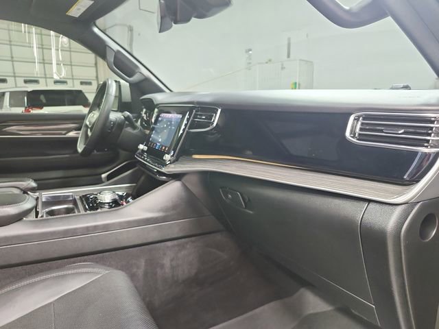 Used 2022 Jeep Wagoneer Series III w/ Premium Group I image 38