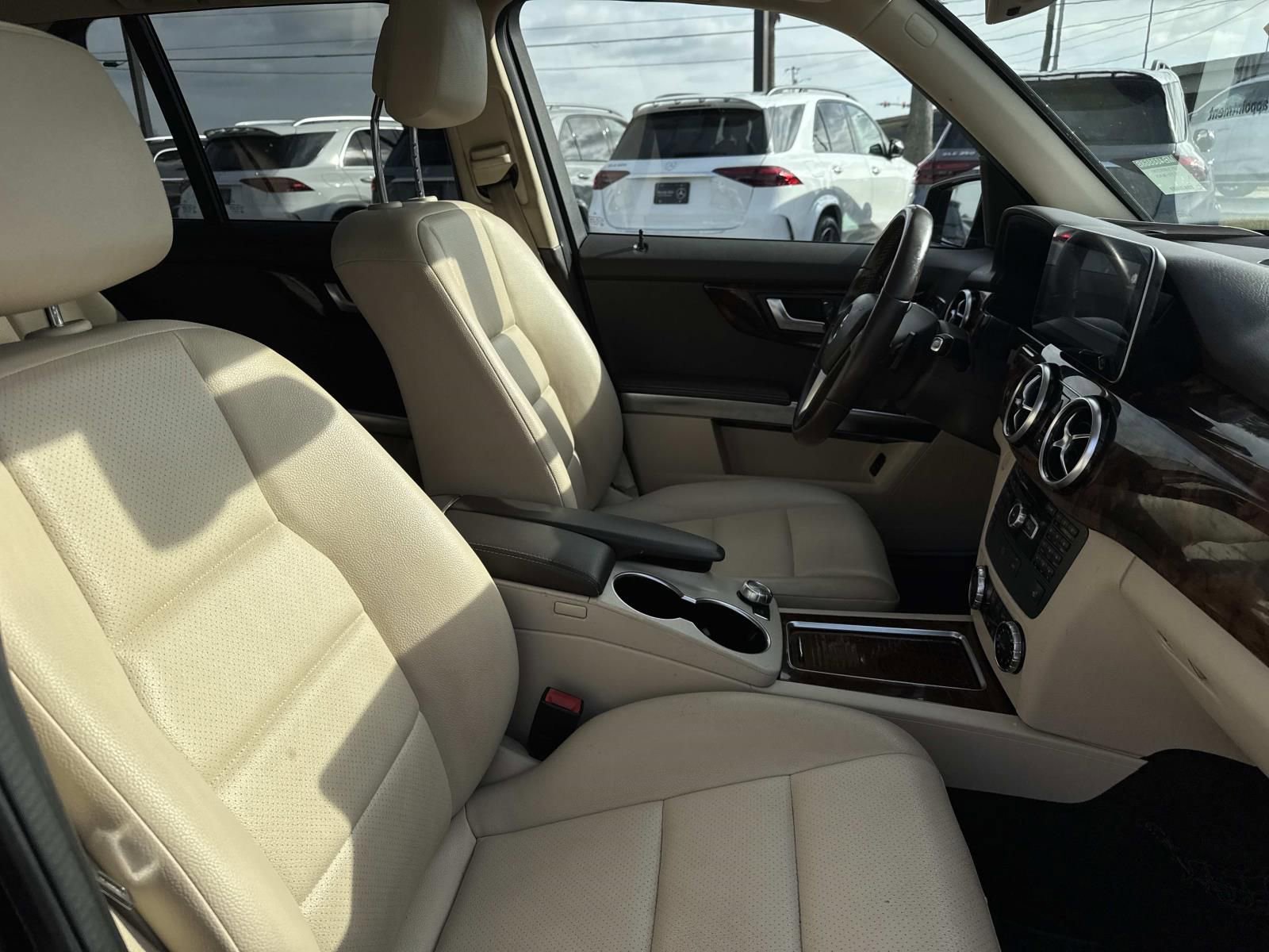 Used 2013 Mercedes-Benz GLK 350 4MATIC image 12