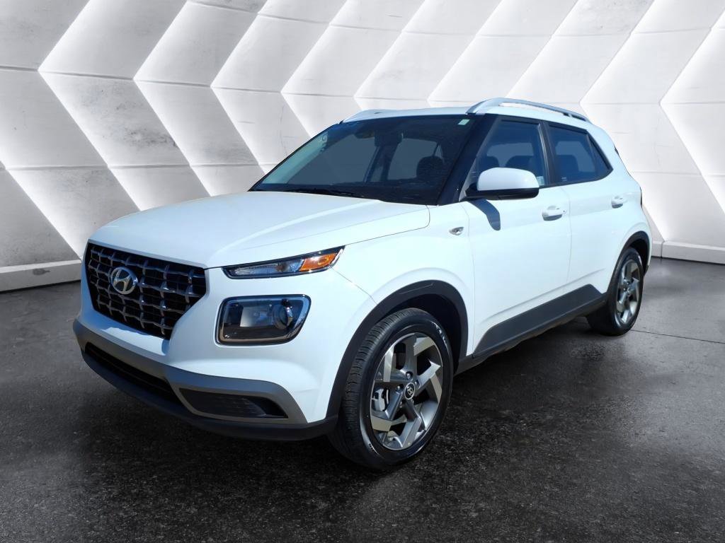 Certified 2025 Hyundai Venue SEL image 1