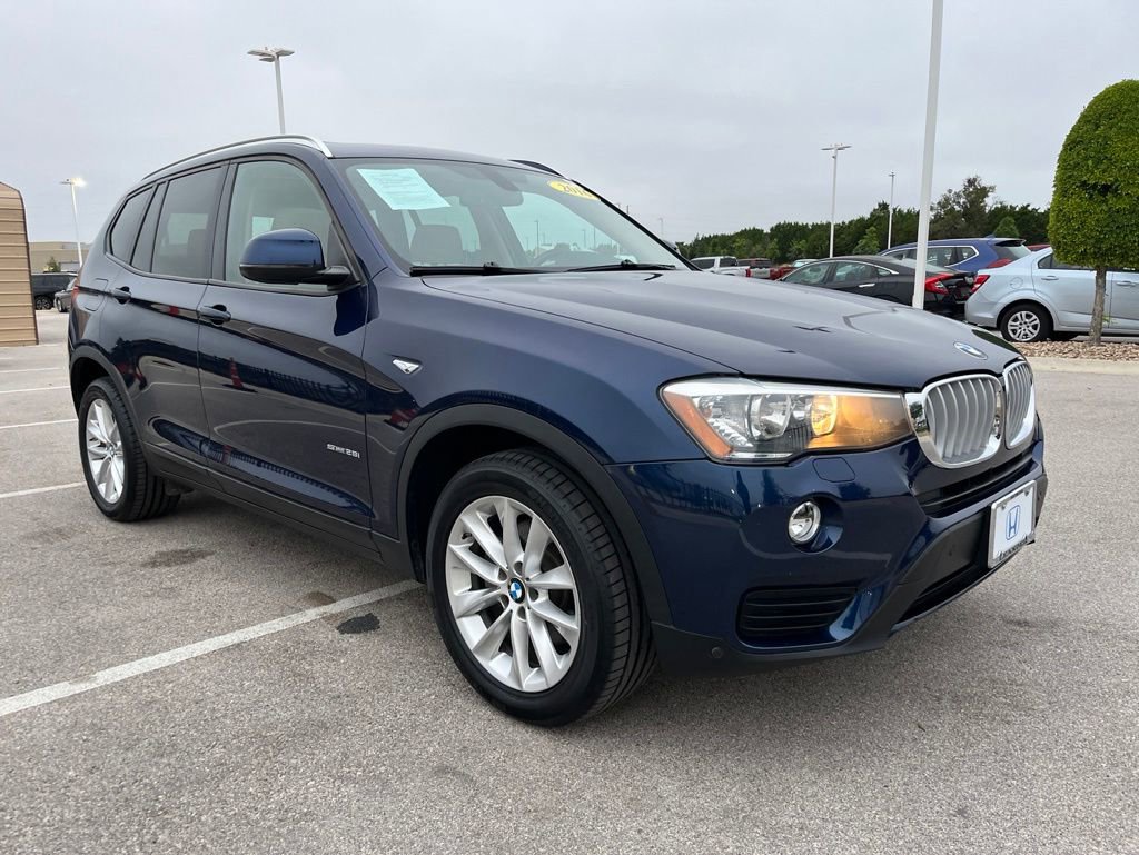 Used 2016 BMW X3 sDrive28i RWD image 3