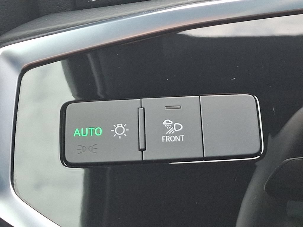 Certified 2025 Audi Q3 2.0T Premium AWD/4WD image 24
