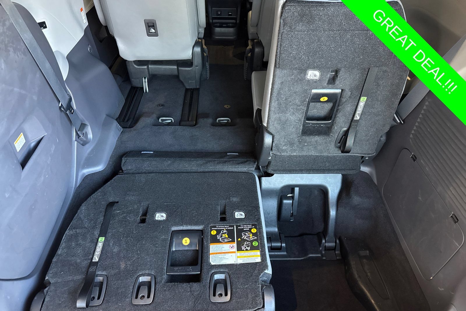Certified 2023 Toyota Sienna Limited FWD image 17