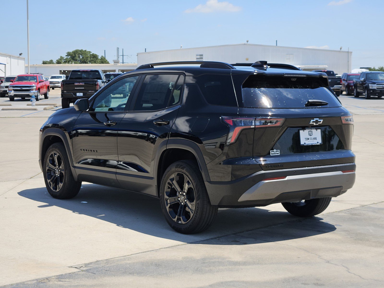 New 2026 Chevrolet Equinox LT w/ Convenience Package II FWD image 4