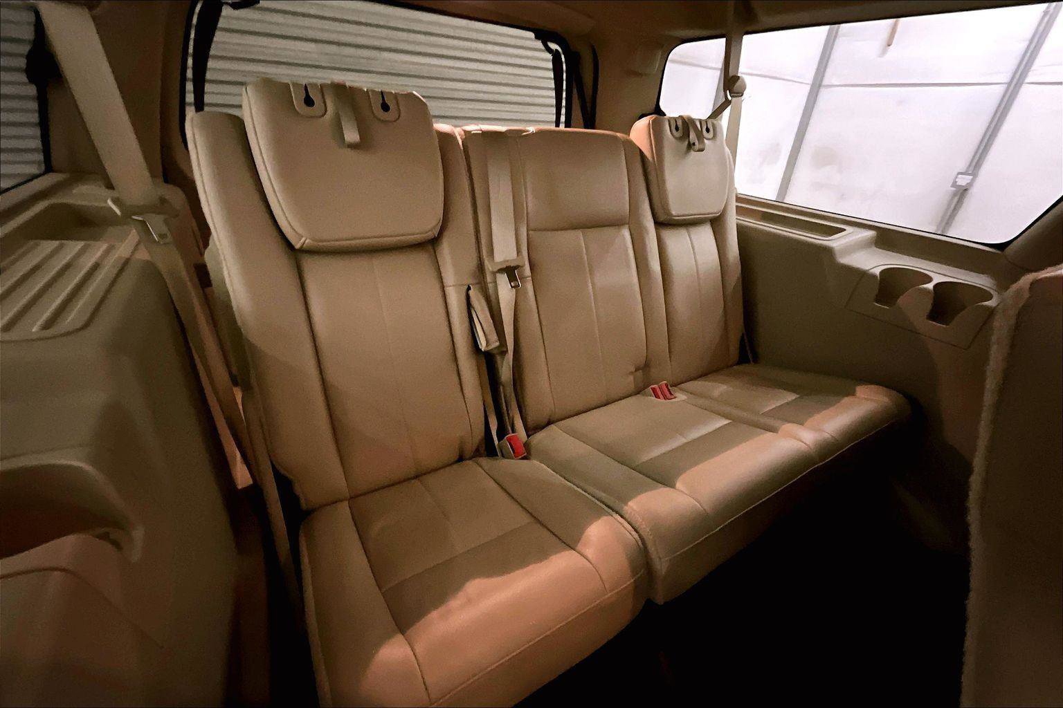 Used 2015 Ford Expedition EL XLT w/ Equipment Group 202A image 28