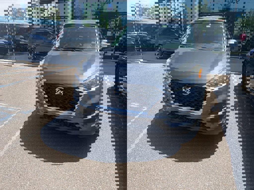 Used 2019 Hyundai Tucson SE w/ Cargo Package FWD image 3