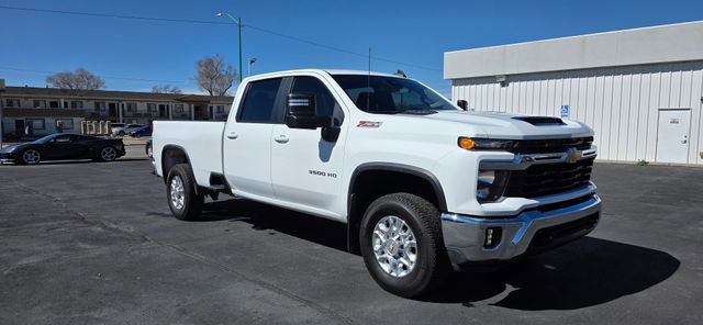 Used 2024 Chevrolet Silverado 3500 LT w/ Convenience Package image 1