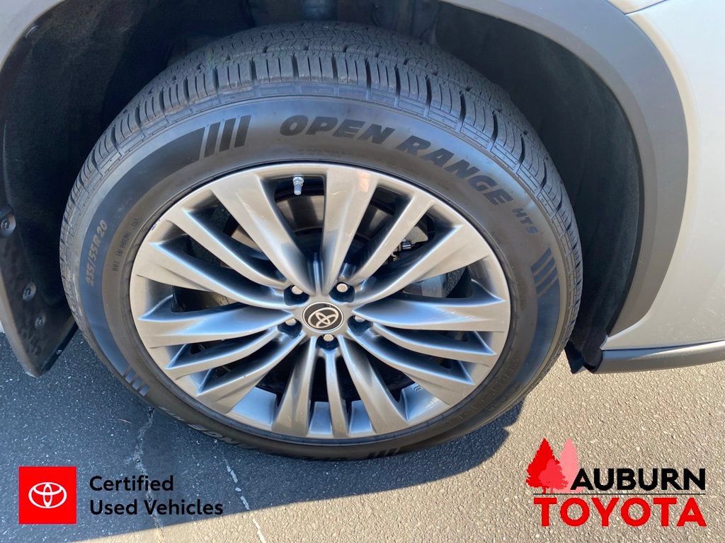 Certified 2020 Toyota Highlander Platinum AWD/4WD image 11