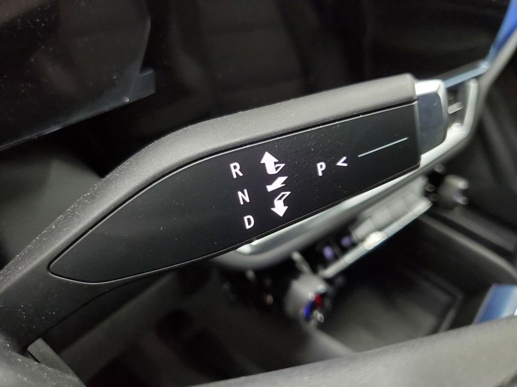 Used 2025 Chevrolet Equinox EV LT image 31