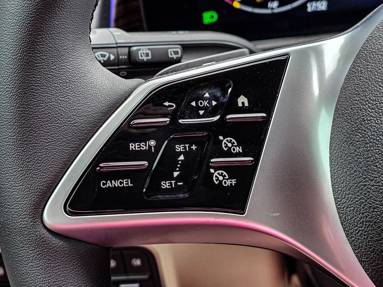 New 2026 Mercedes-Benz GLB 250 4MATIC image 22