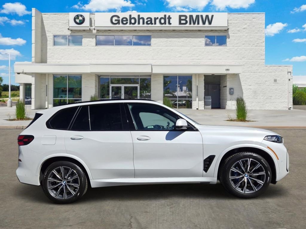 New 2026 BMW X5 xDrive50e w/ M Sport Package AWD/4WD image 4