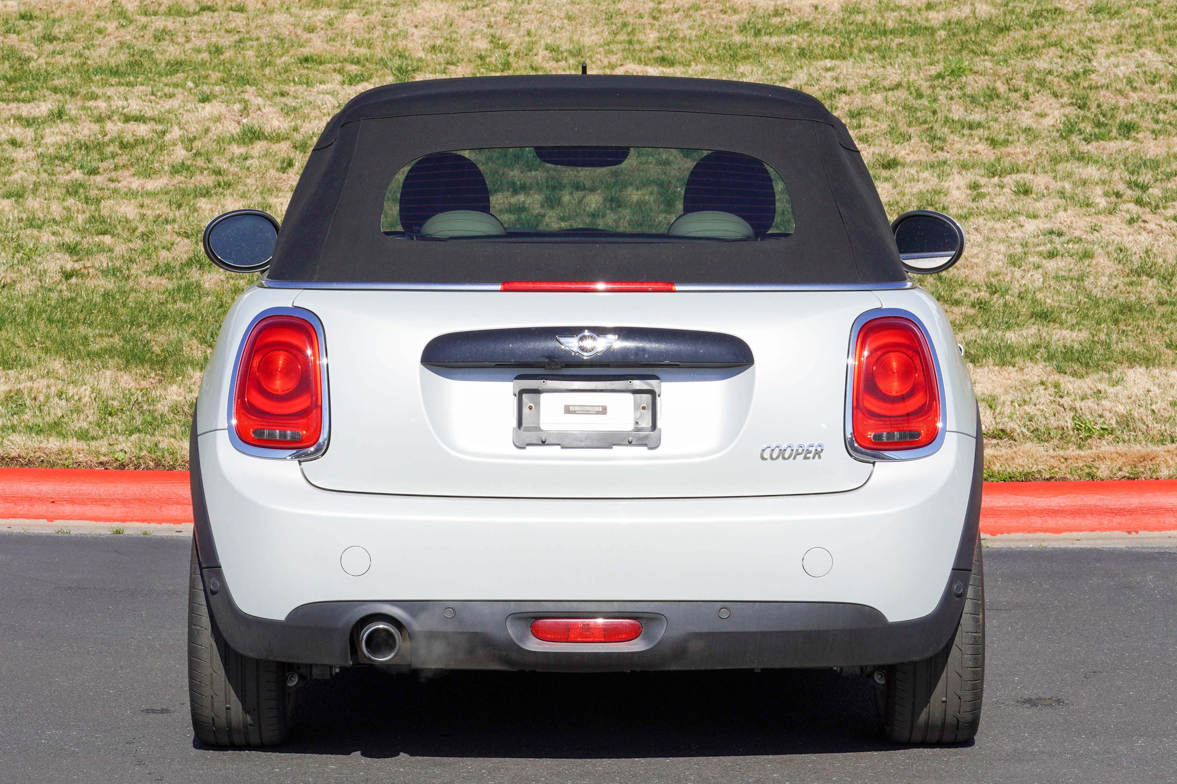 Used 2018 MINI Cooper Convertible image 7