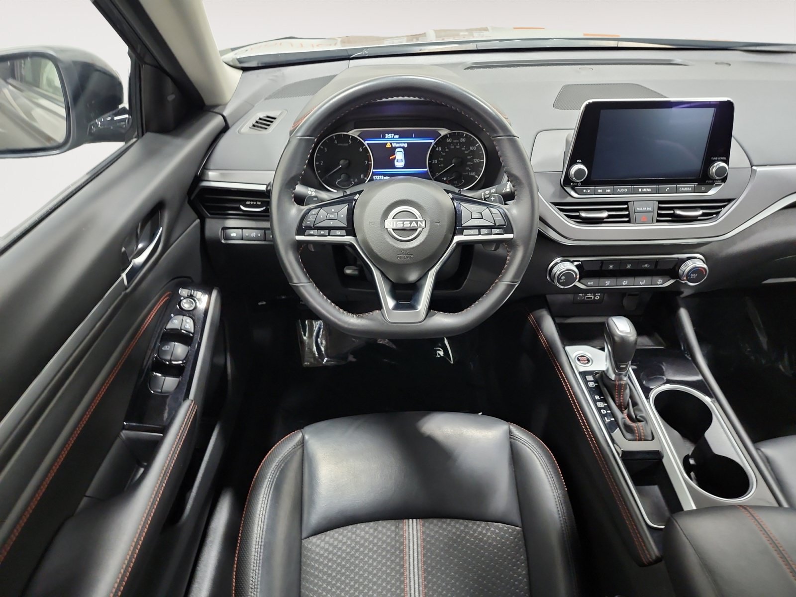 Used 2023 Nissan Altima 2.5 SR FWD image 10