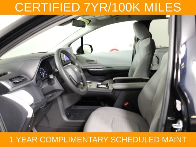 Used 2025 Toyota Sienna LE FWD image 24