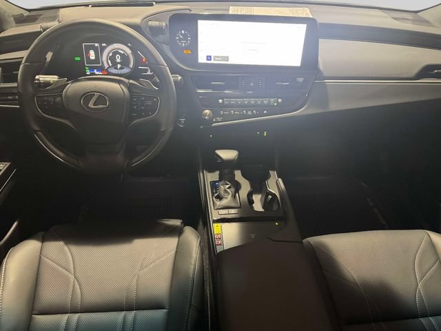 Used 2025 Lexus ES 300h w/ Technology Package FWD image 18