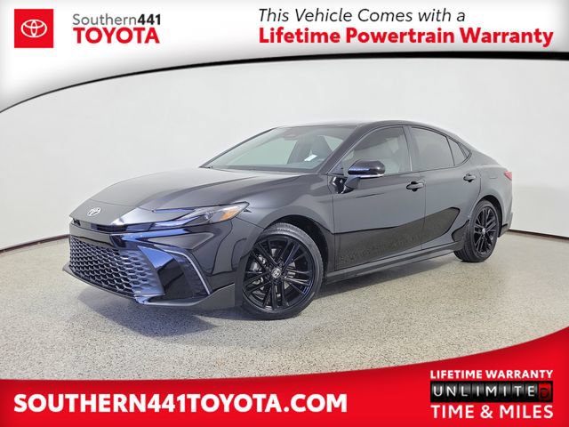 Used 2026 Toyota Camry Hybrid FWD image 1