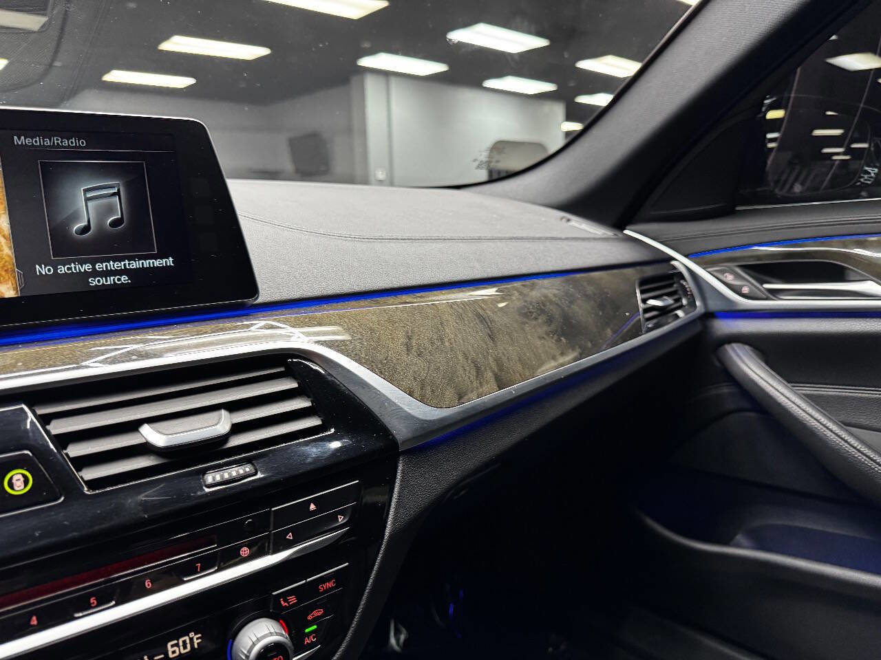 Used 2018 BMW 530i image 25