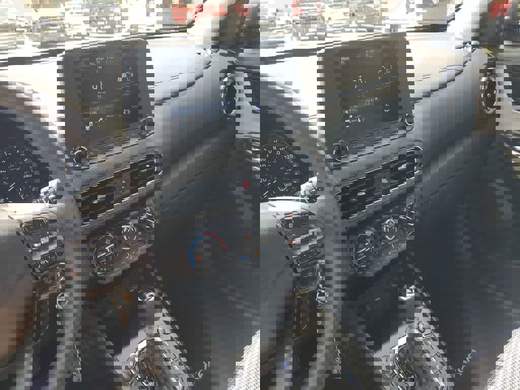 Used 2022 Hyundai Kona SE image 30