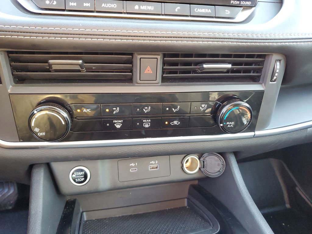 Used 2023 Nissan Rogue S image 23