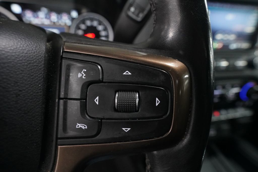 Used 2019 Chevrolet Silverado 1500 High Country w/ Technology Package AWD/4WD image 18