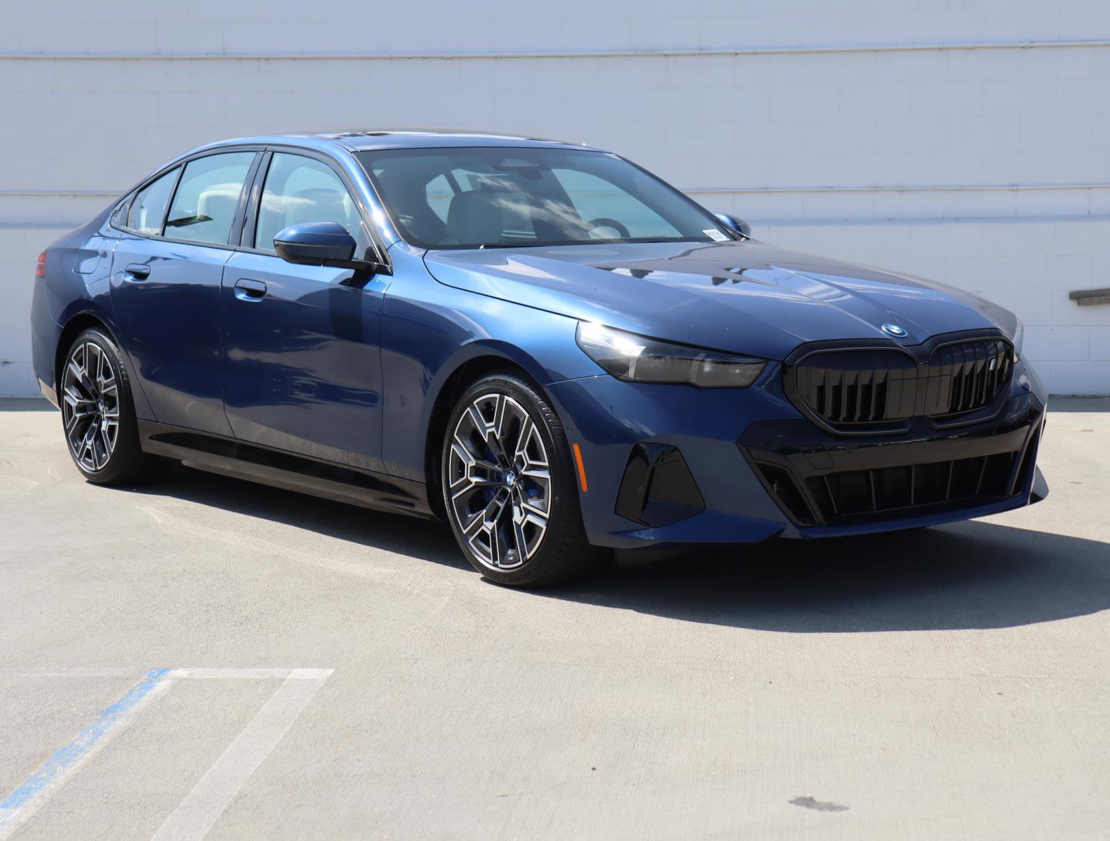 New 2026 BMW i5 eDrive40 w/ M Sport Package