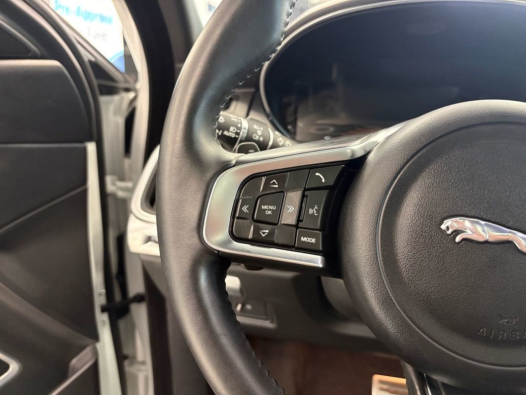 Used 2020 Jaguar E-PACE R-Dynamic HSE image 19