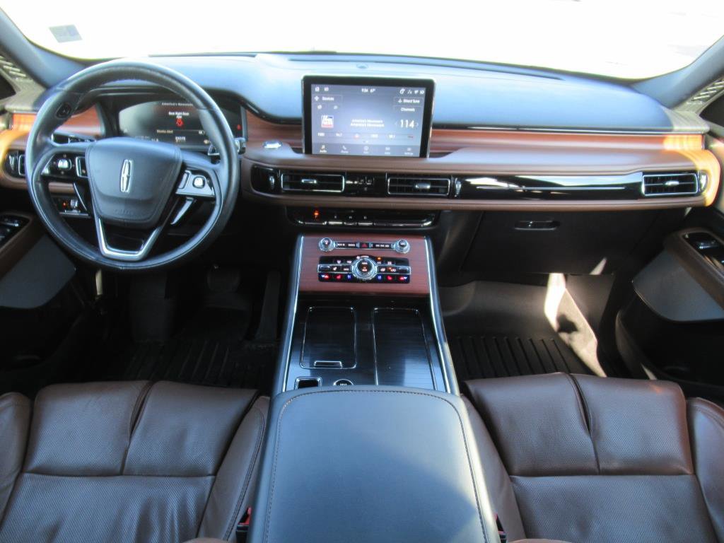 Used 2023 Lincoln Aviator Reserve w/ Equipment Group 201A AWD/4WD image 11