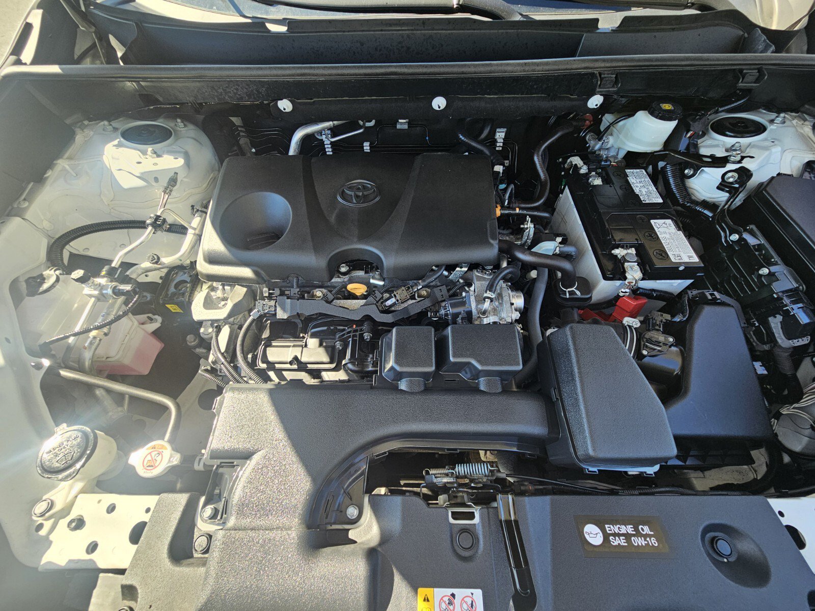 Used 2025 Toyota RAV4 LE AWD/4WD image 27