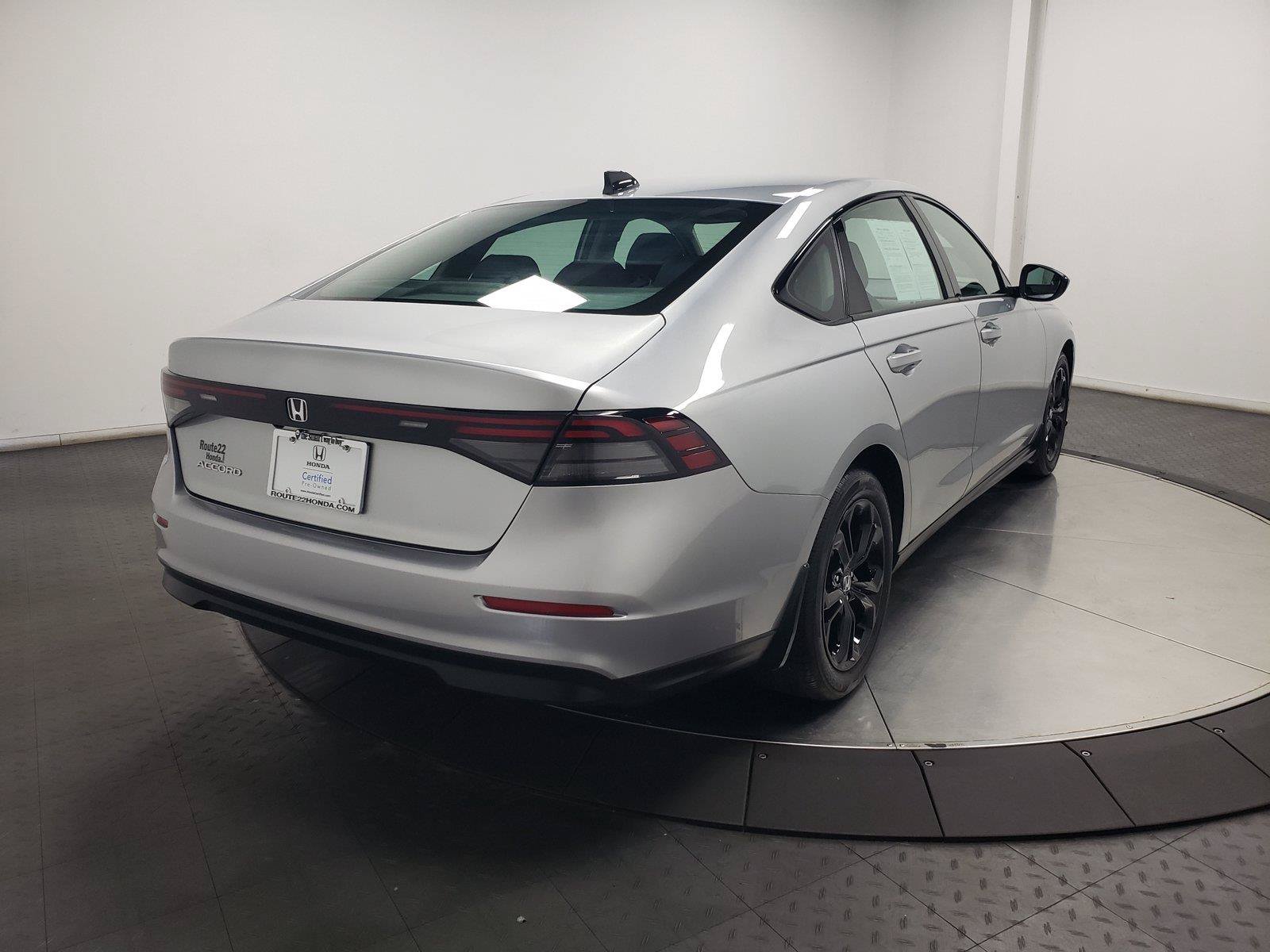 Used 2025 Honda Accord SE image 13