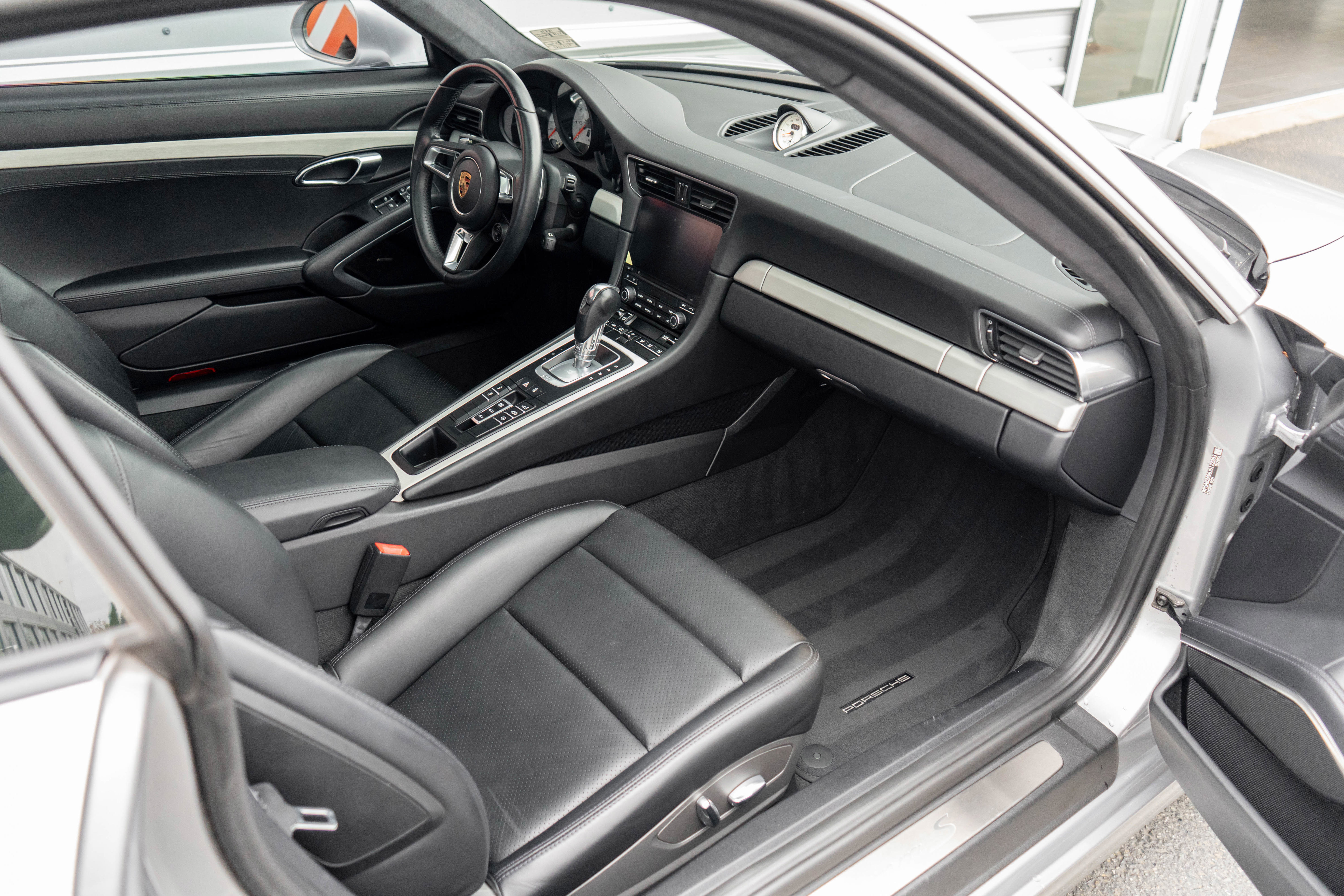 Used 2018 Porsche 911 Carrera S RWD image 26