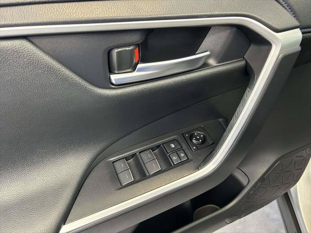 Certified 2025 Toyota RAV4 XSE AWD/4WD image 18