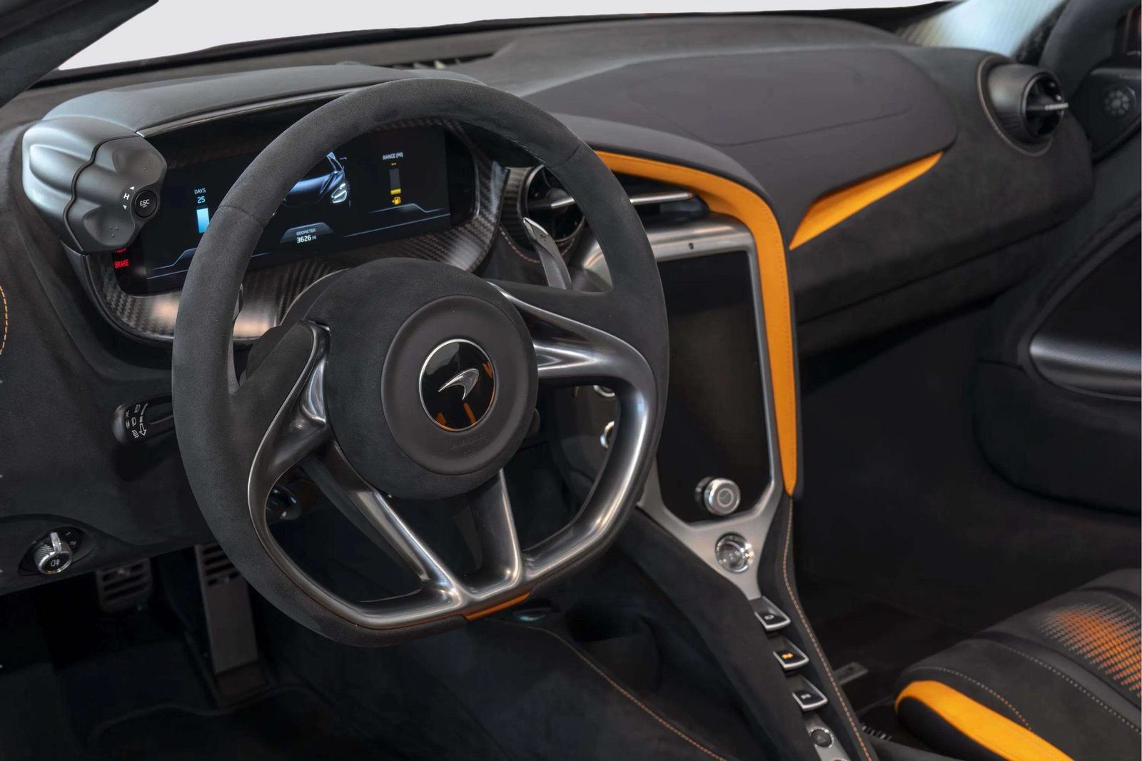 Used 2024 McLaren 750S Spider RWD image 21