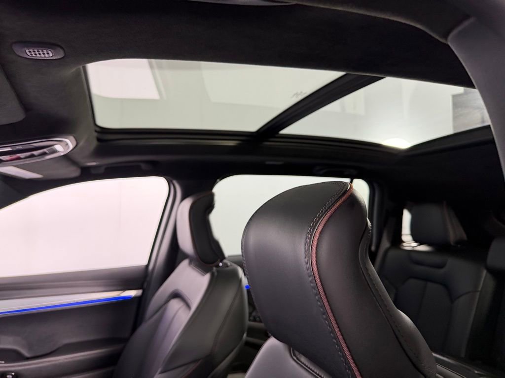 Used 2025 Jeep Wagoneer S Launch Edition image 26