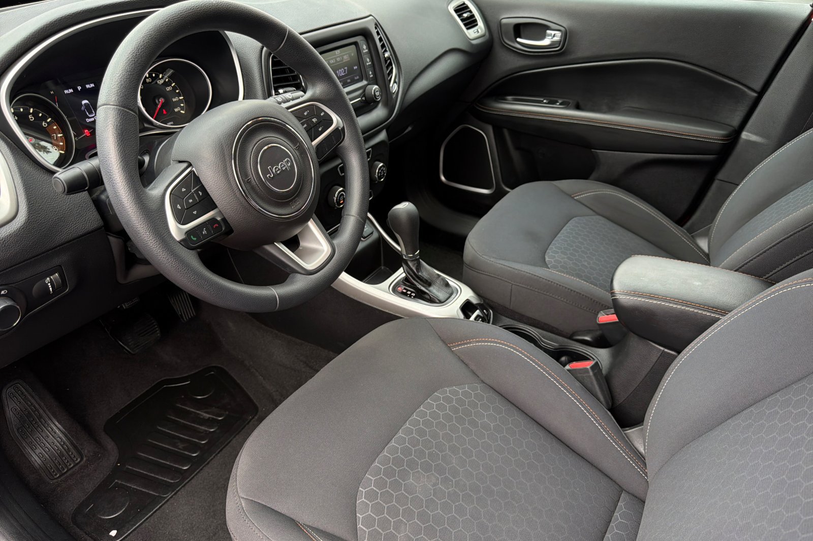 Used 2018 Jeep Compass Sport FWD image 10