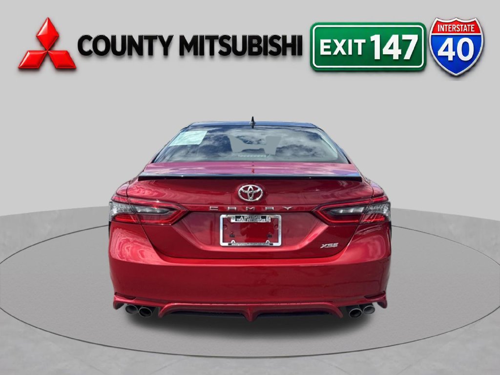 Used 2023 Toyota Camry XSE FWD image 5