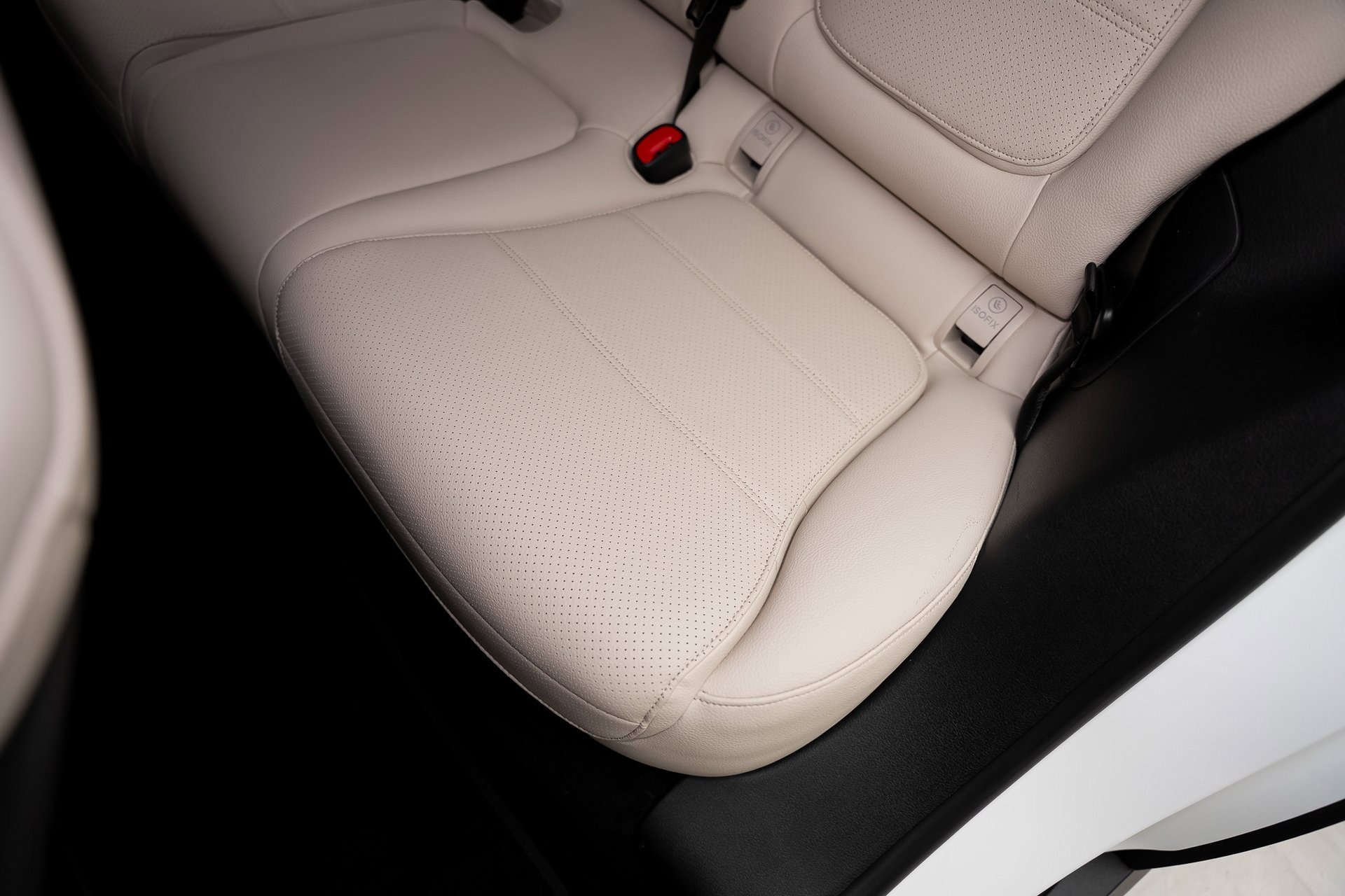 Used 2025 Mercedes-Benz GLC 350e 4MATIC image 66