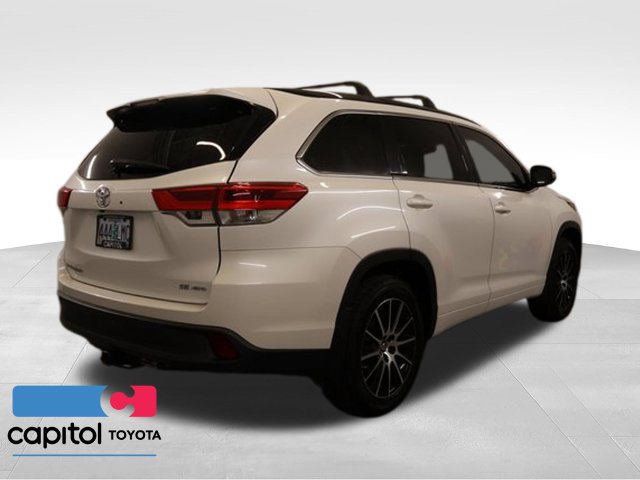 Certified 2018 Toyota Highlander SE AWD/4WD image 2