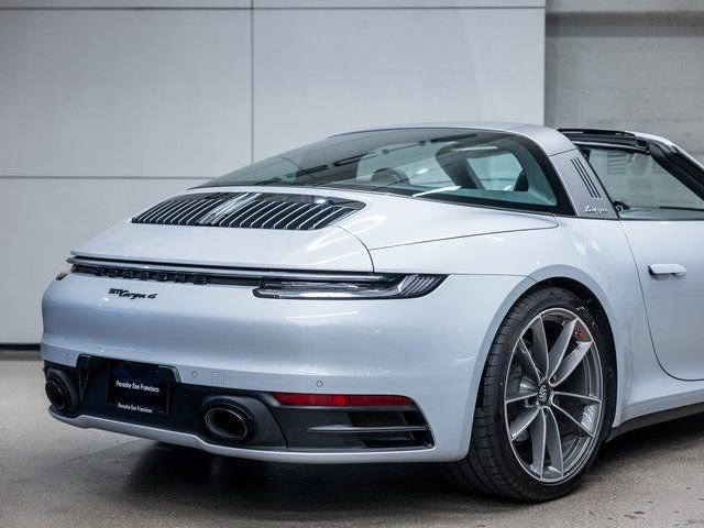 Certified 2024 Porsche 911 Targa 4 image 23