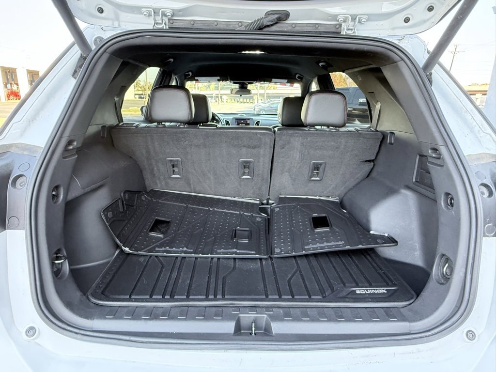 Used 2022 Chevrolet Equinox RS w/ LPO, Floor Liner Package image 7