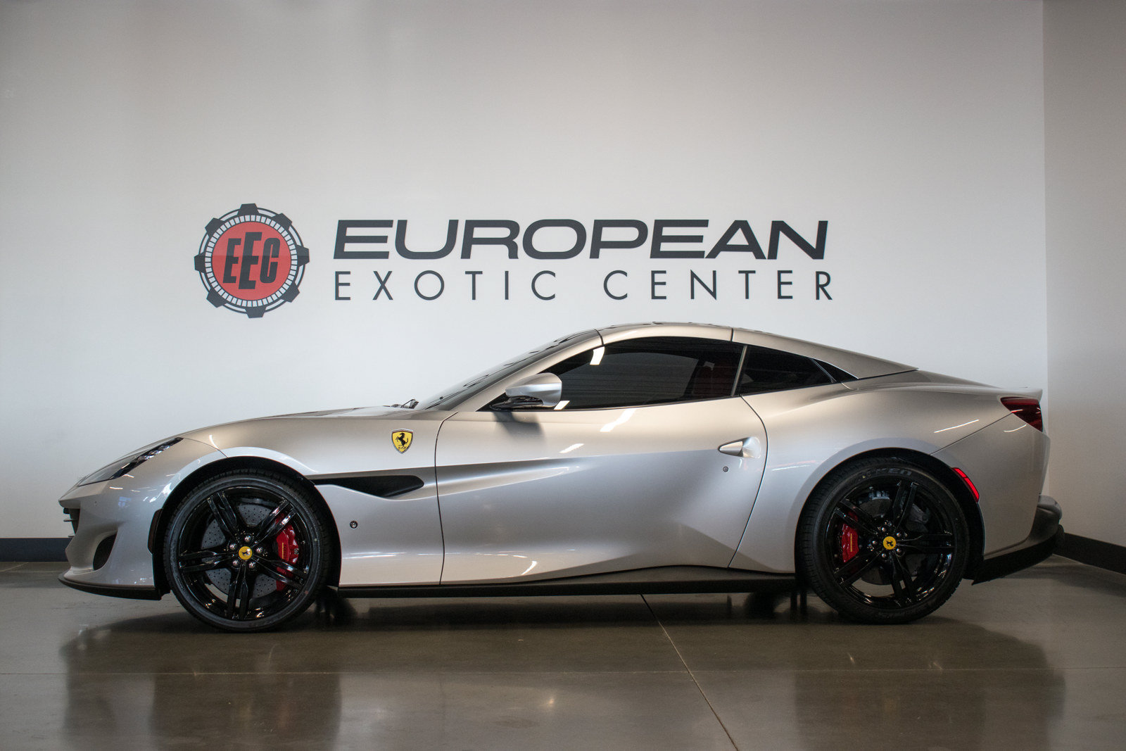 Used 2019 Ferrari Portofino RWD image 9