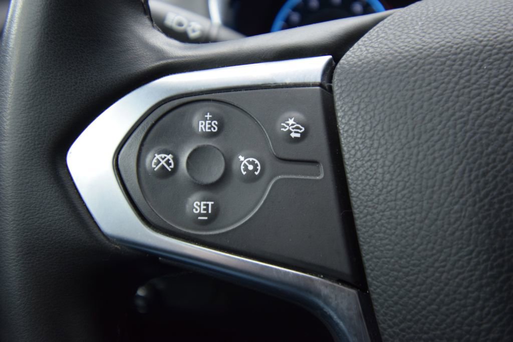 Used 2023 Chevrolet Traverse LT image 35