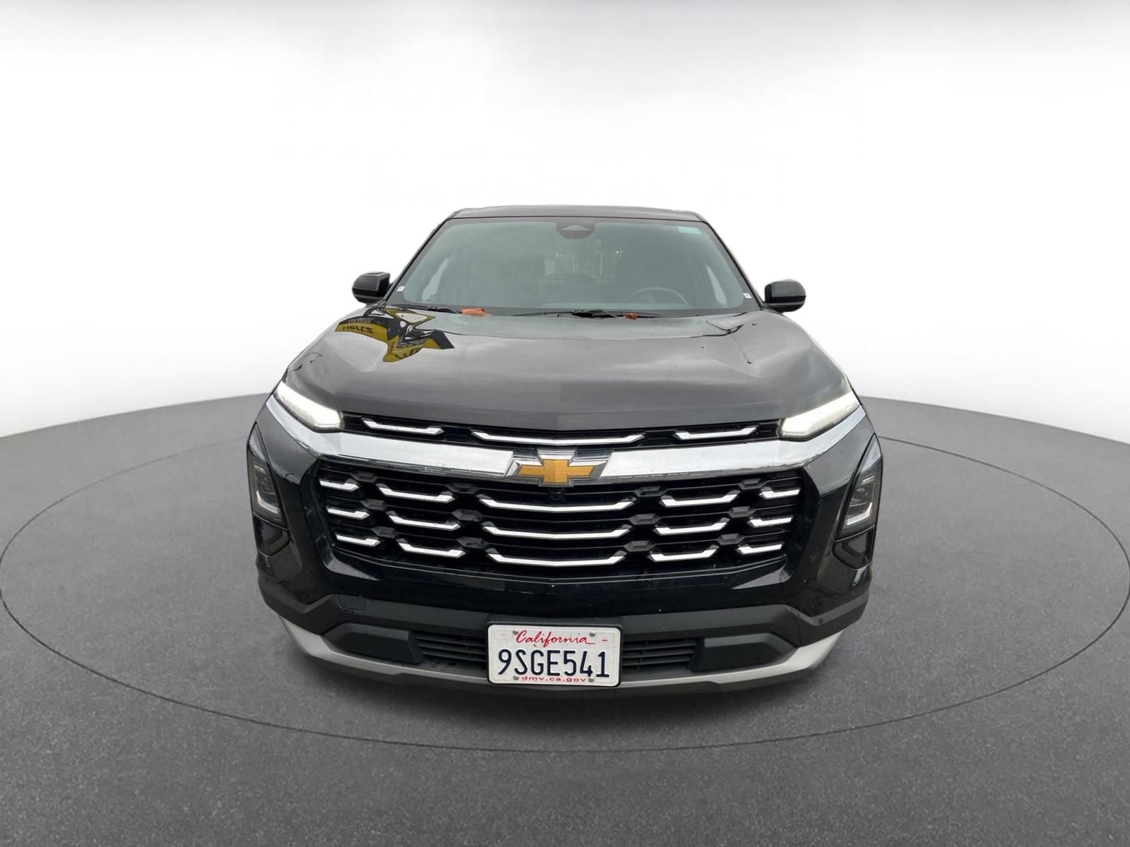 Used 2025 Chevrolet Equinox LT image 2