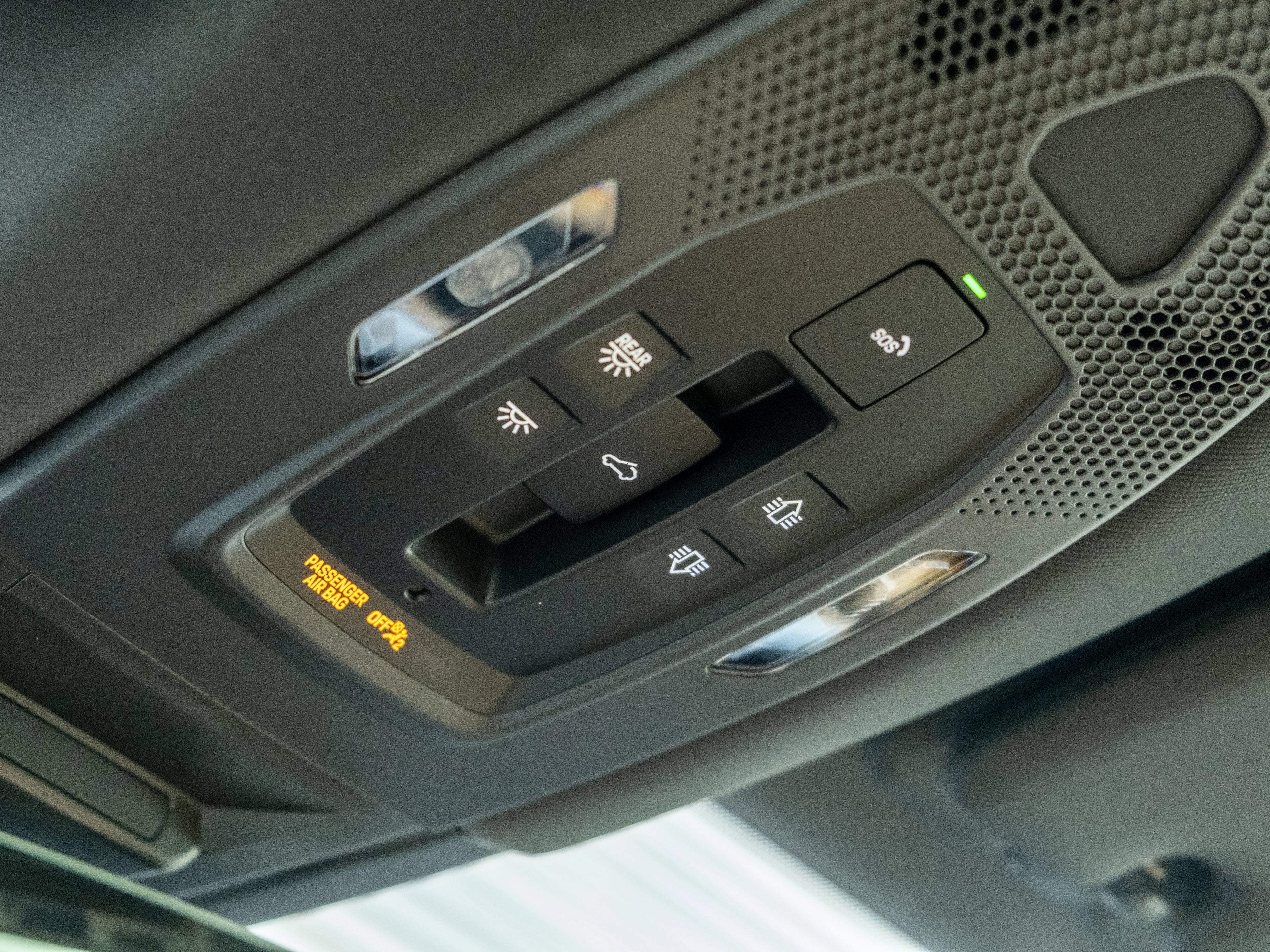 Certified 2024 Porsche Cayenne AWD/4WD image 37