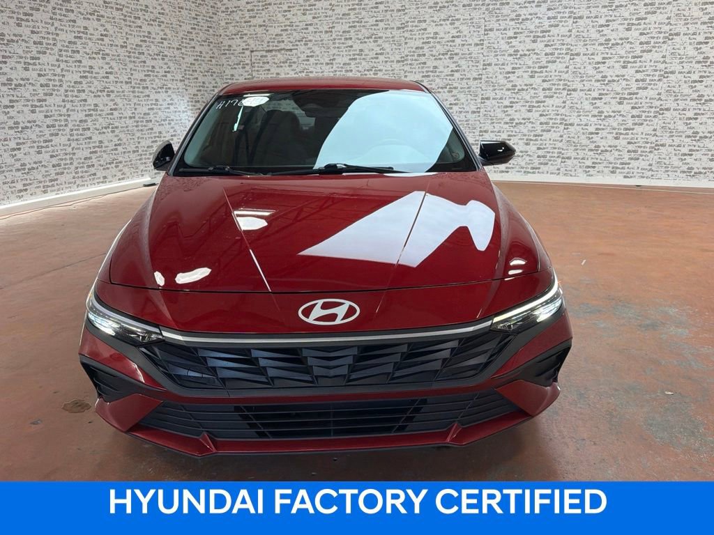 Used 2025 Hyundai Elantra Sport FWD image 2