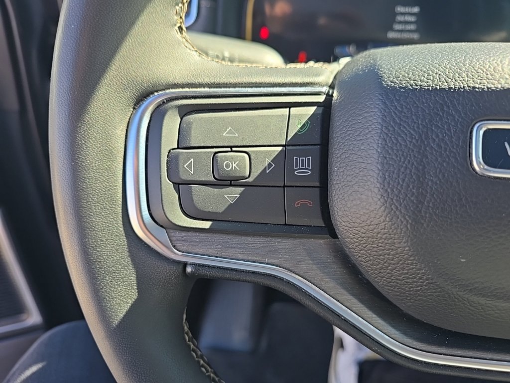 Used 2024 Jeep Wagoneer Series II AWD/4WD image 18