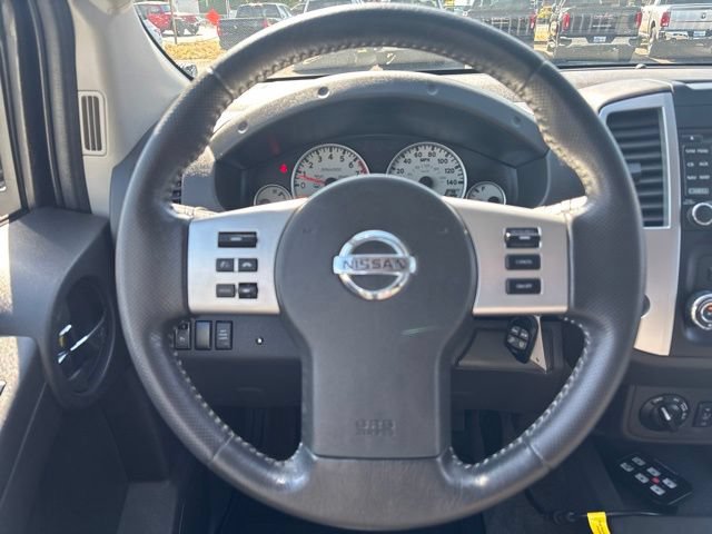 Used 2015 Nissan Xterra PRO-4X w/ Pro-4x Leather Package AWD/4WD image 17