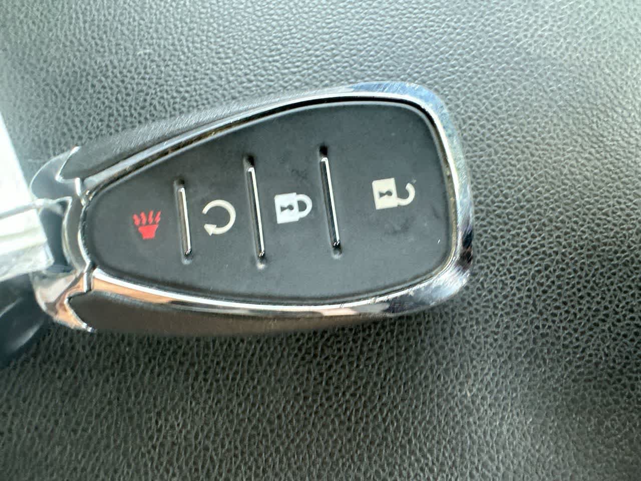 Used 2025 Chevrolet Trax LT w/ LT Convenience Package FWD image 28