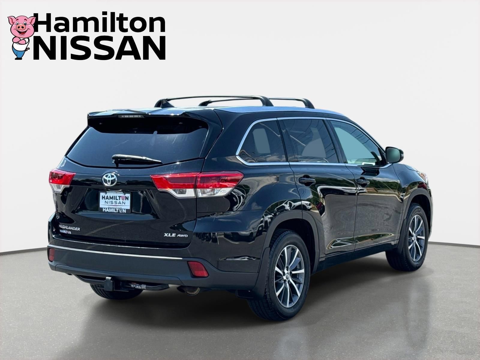 Used 2017 Toyota Highlander XLE AWD/4WD image 2